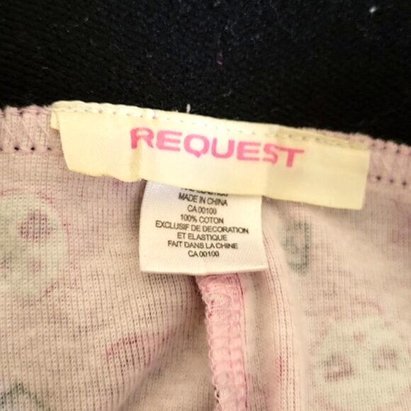 REQUEST Y2K Pink Pajama PJ Shorts Skulls/Guitars/Hearts/Cats Size Medium - Picture 4 of 4
